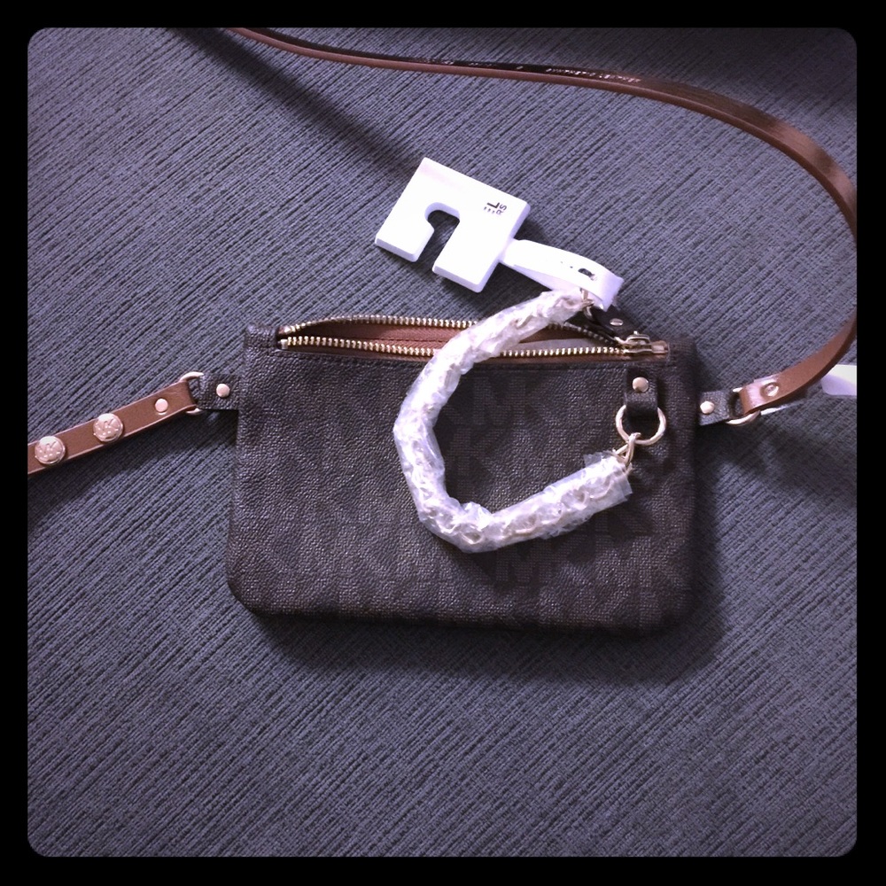 NWT Authentic Micheal Kors fanny pack!